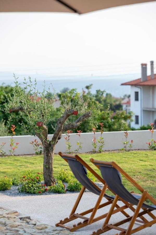 Melian Suites Никити Екстериор снимка