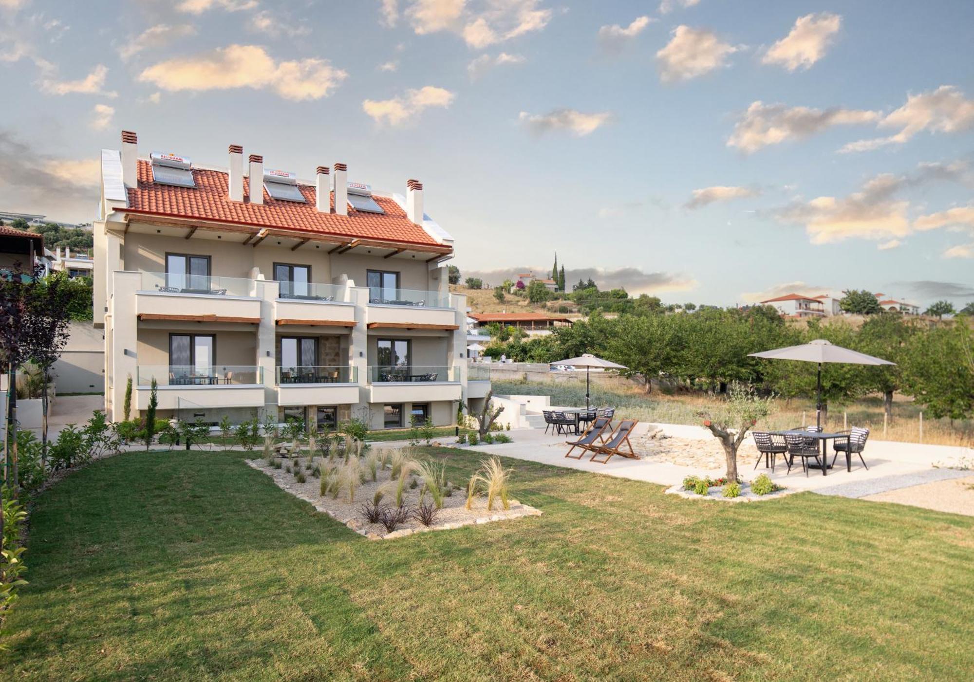 Melian Suites Никити Екстериор снимка
