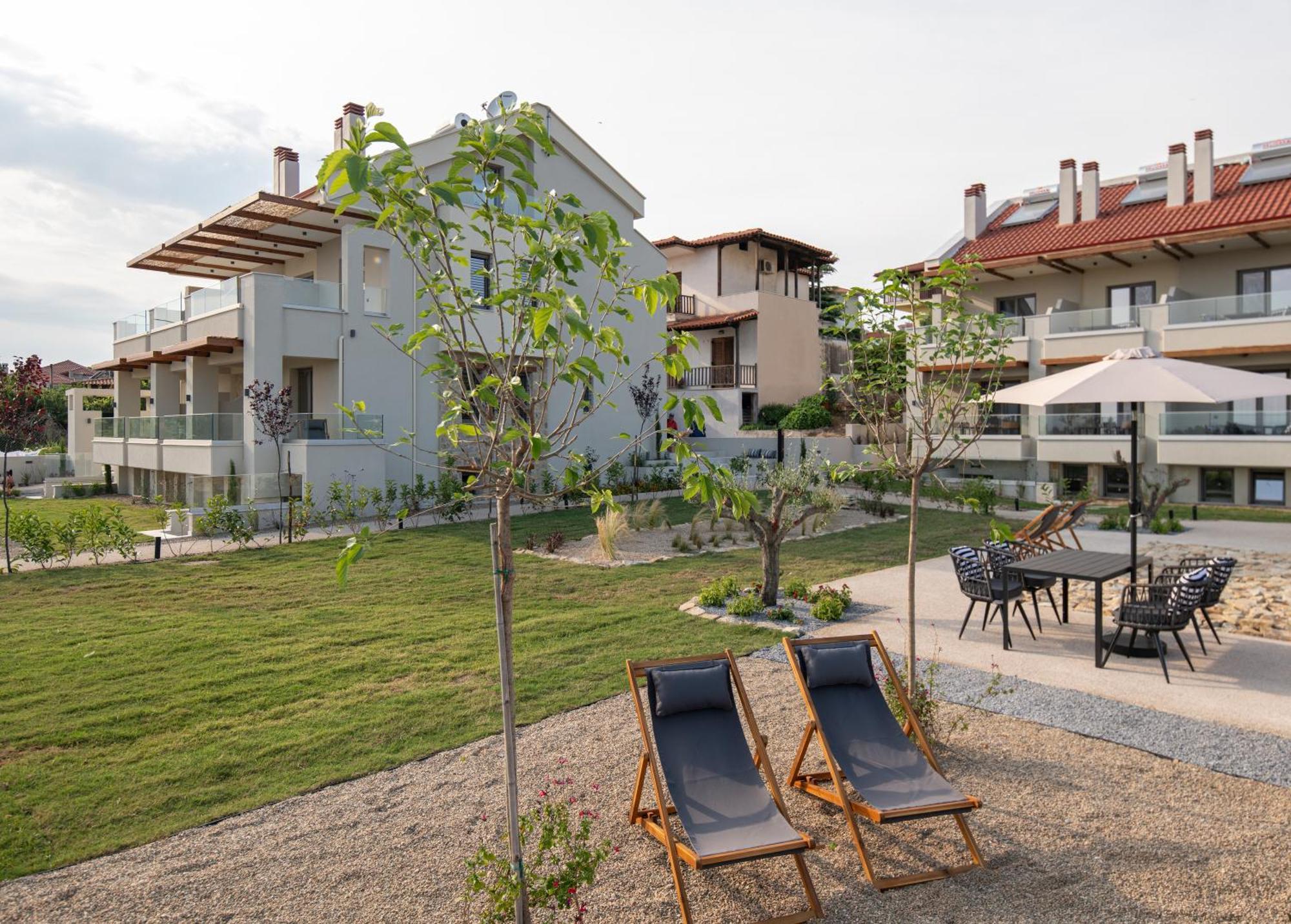 Melian Suites Никити Екстериор снимка