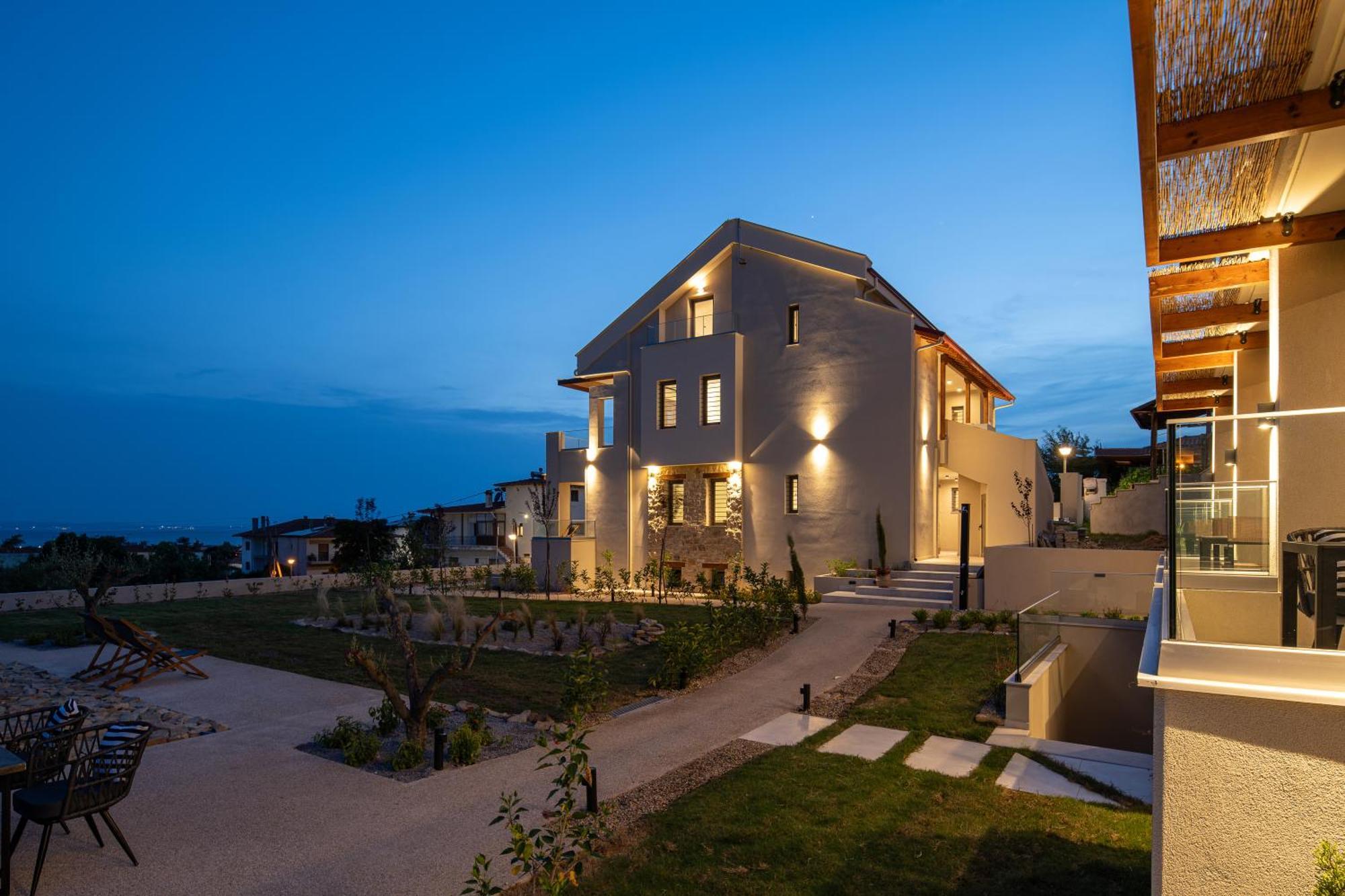 Melian Suites Никити Екстериор снимка