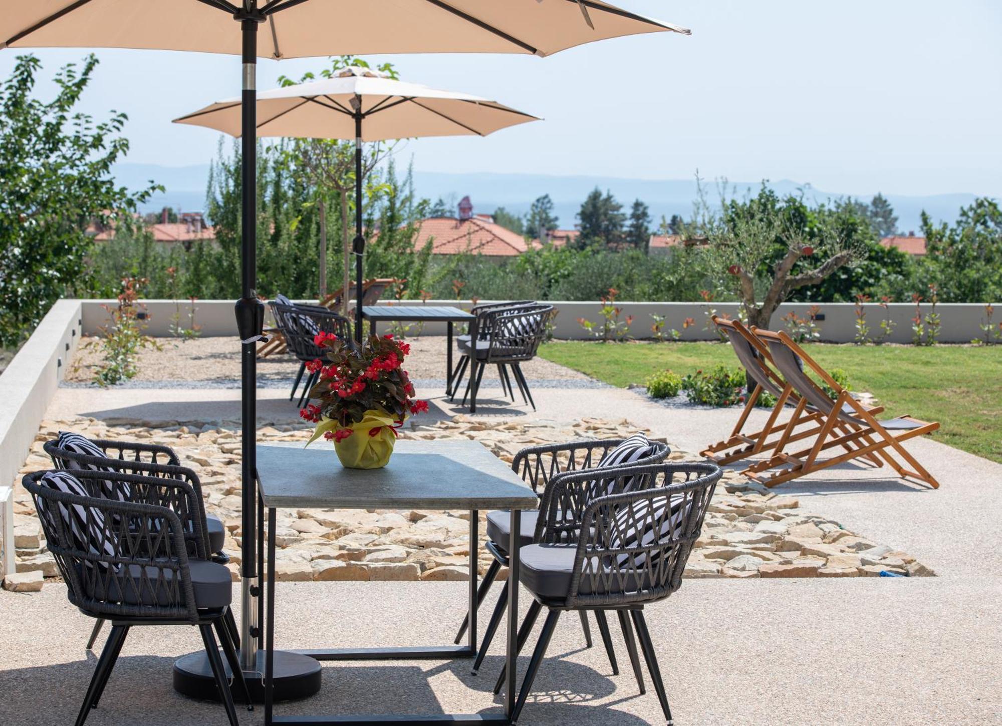 Melian Suites Никити Екстериор снимка