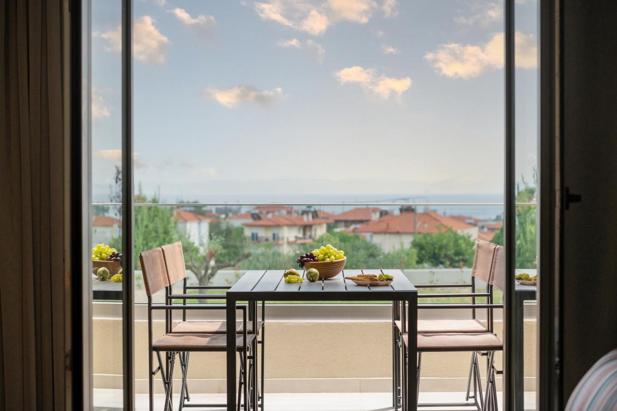 Melian Suites Никити Екстериор снимка