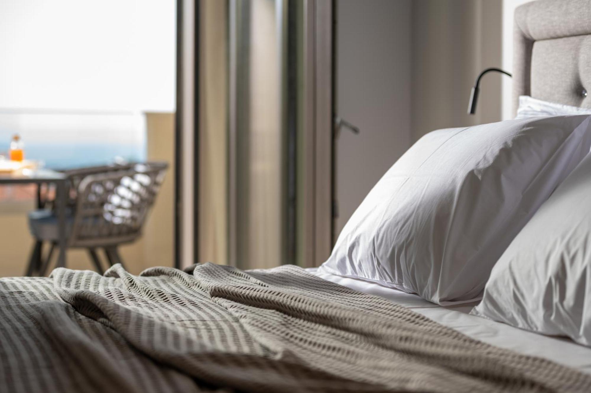 Melian Suites Никити Екстериор снимка
