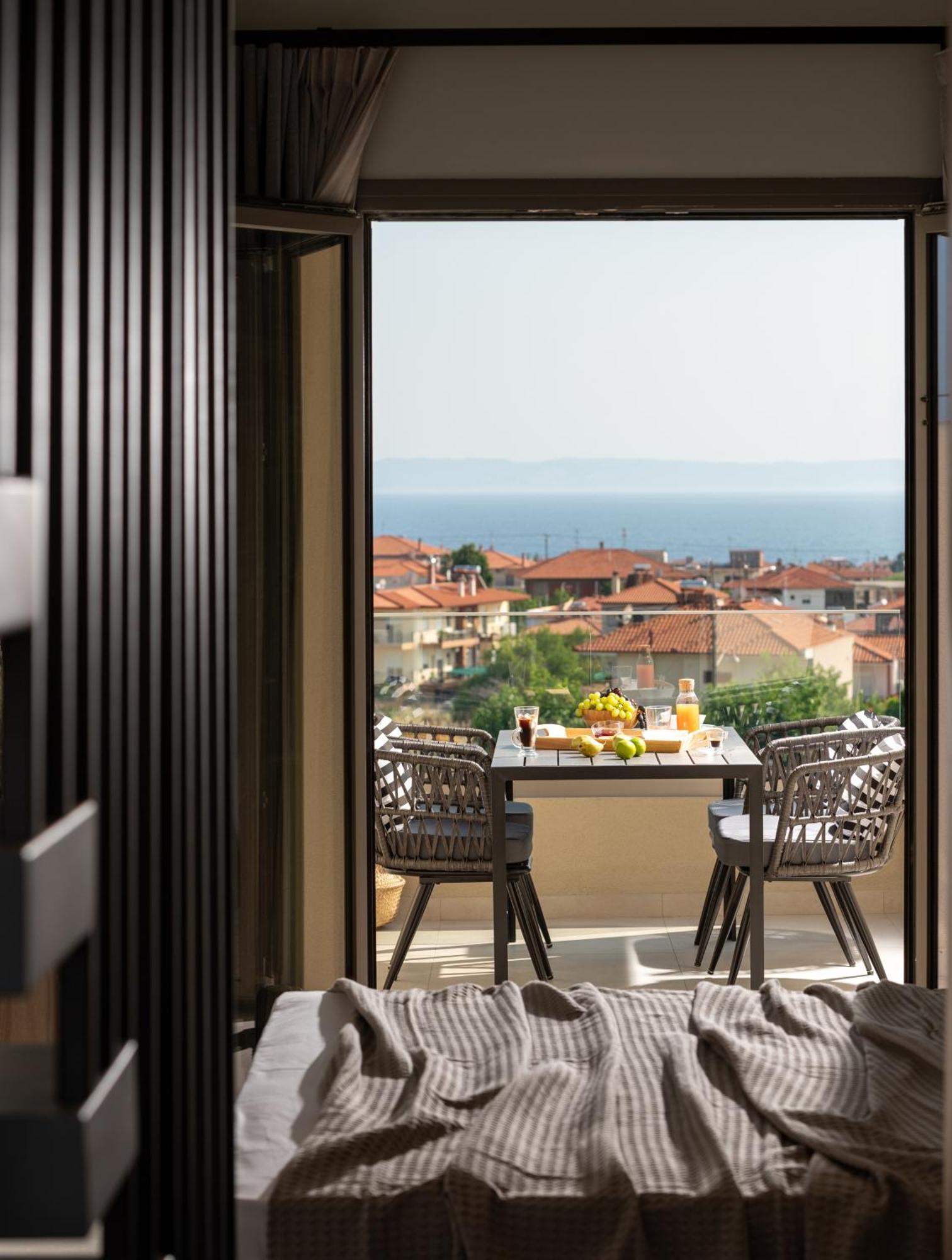 Melian Suites Никити Екстериор снимка